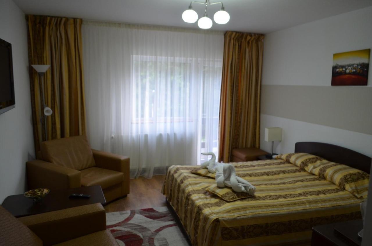 Hanul Izvorul Rece Sinaia Esterno foto